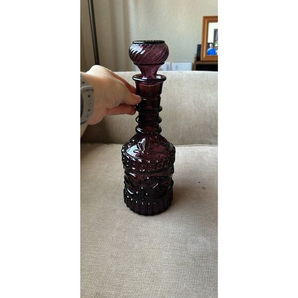 Vintage 1967 Amethyst Glass Jim Beam Liquor Bottle Decanter- KY DRB-230